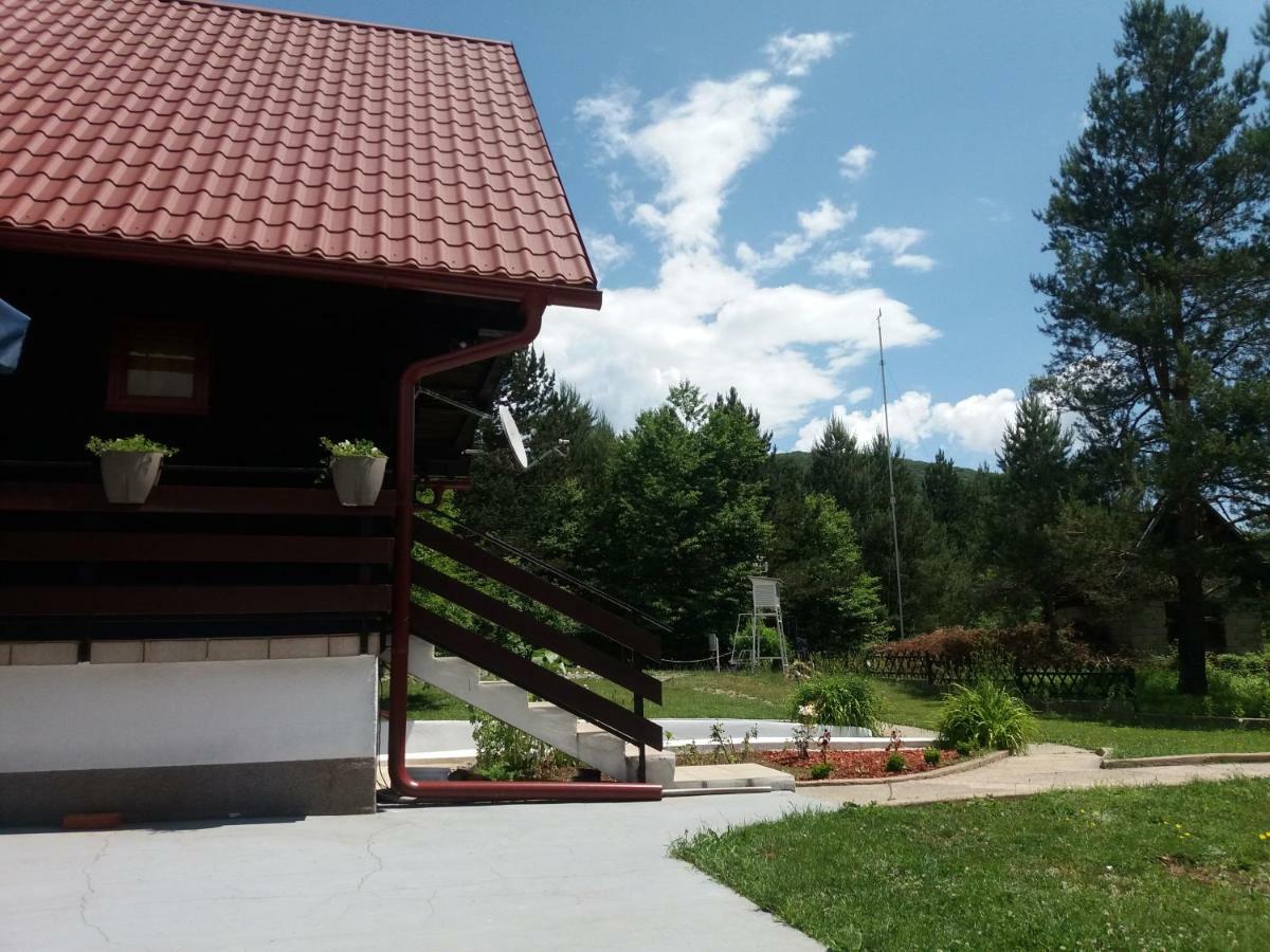 Apartments Family Trauber Korenica Exterior photo
